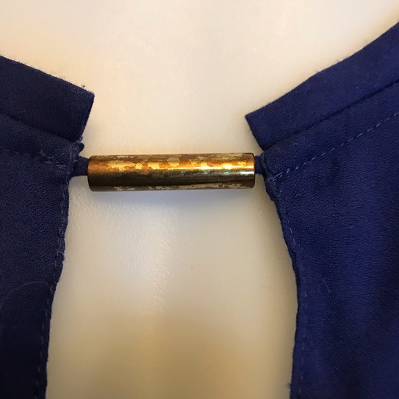 Pennington’s Top - Picture 4 of 6